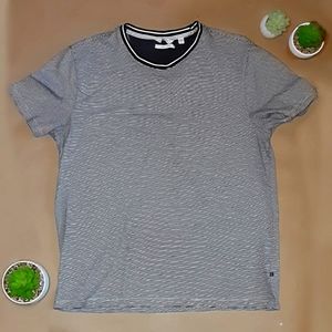 Calvin Klein Black & White Striped T Shirt (Large)